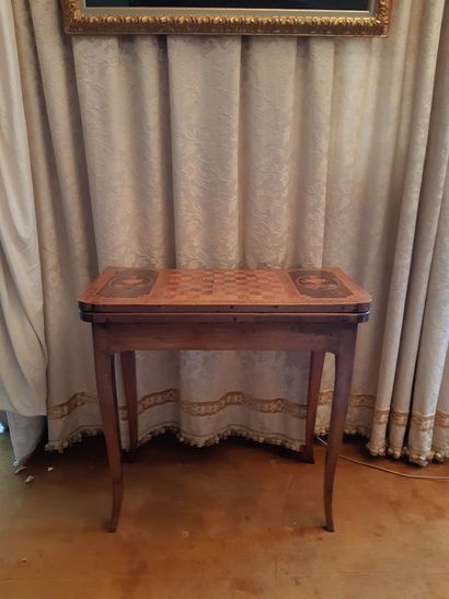 Wood veneer TABLE à JEU with marquetry decoration...