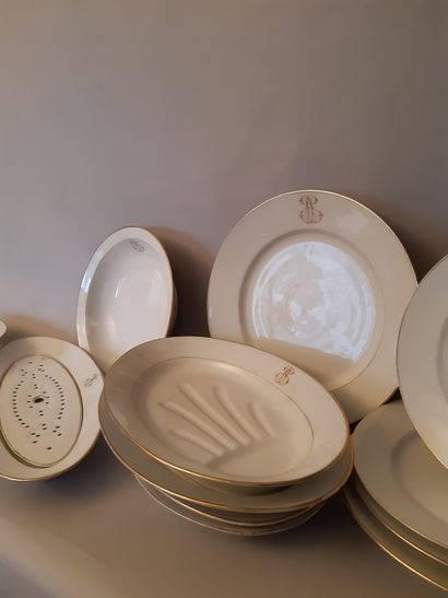 TABLE SERVICE in white porcelain with gilded...