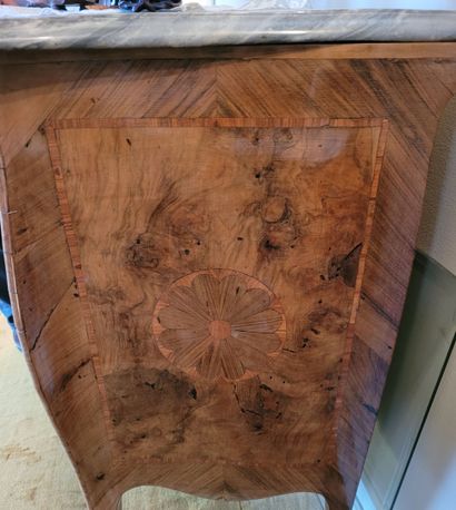 Walnut veneered COMMODE opening with three...
