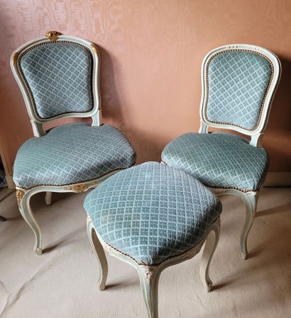 Low chair in lacquered wood.
Louis XV style.
(Wear...