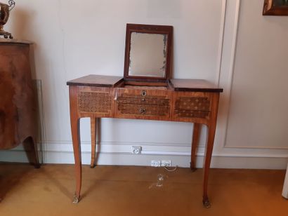 COIFFEUSE with inlaid decoration of a music...