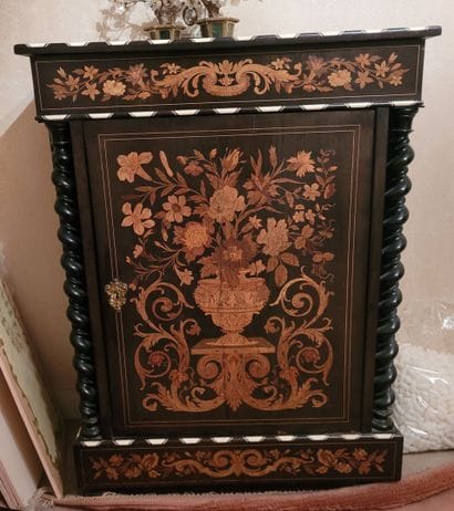 BUFFET with inlaid decoration of a flowering...