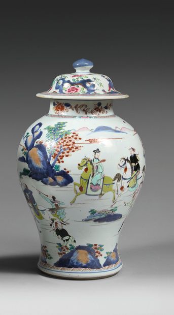 CHINE - XVIIIe siècle
Vase et un couvercle...