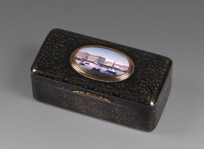 Tabatiere in nielloed silver, the lid decorated...