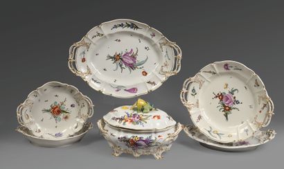 ALLEMAGNE Nymphenbourg
Ensemble en porcelaine...