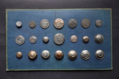 Cavalry - Lot of buttons from various periods...
