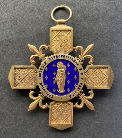 Paris, croix de chanoine de la cathédrale,...