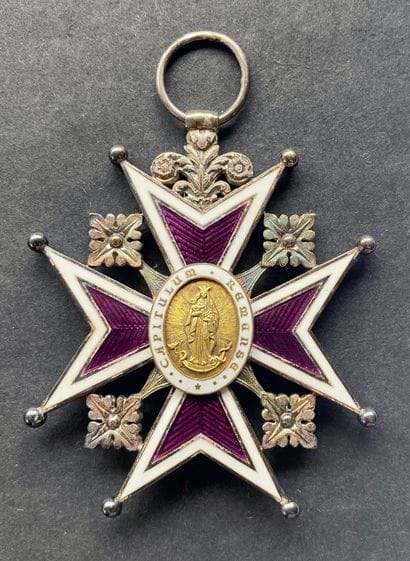 Reims, croix de chanoine de la cathédrale,...