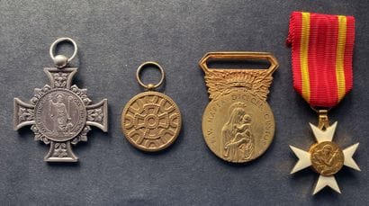 Récompenses de diocèse - Lot de quatre: Arras,...