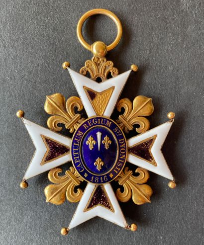 Chapitre royal de Saint-Denis - Croix de...