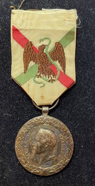 Mexico medal, signed Silver bar (minor scratches),...