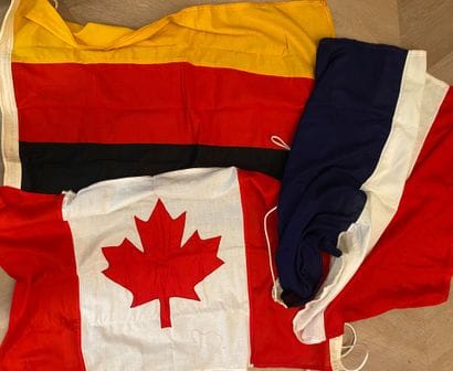 Lot of flags with rope: Germany (FRG), 62x90cm;...