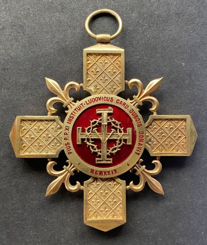 Paris, croix de chanoine de la cathédrale,...