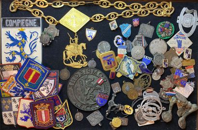 Oise - Lot of about eighty medals, buttonhole...