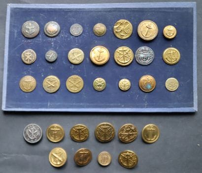 Navy - Lot of troop and officer buttons from...