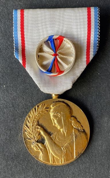 Second World War - Médaille de la Reconnaissance...