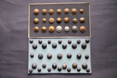 Army - Large batch of buttons from various...