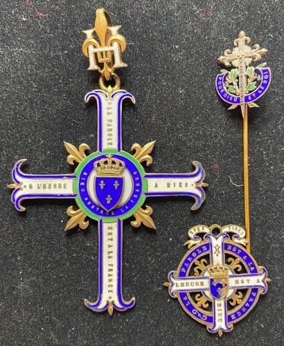 Royalisme, lot de trois croix des partisans...