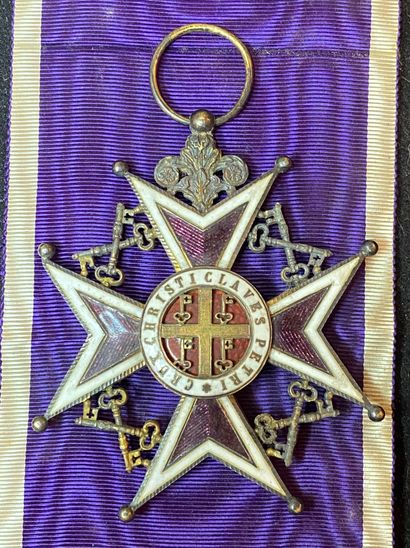 Beauvais, croix de chanoine de la cathédrale,...