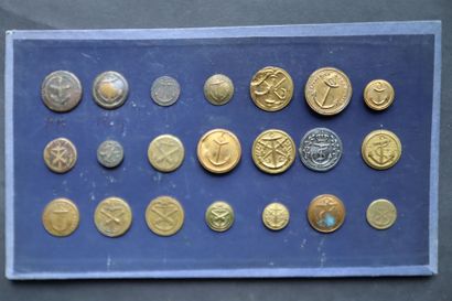 Navy - Lot of troop and officer buttons from...