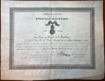 Military medal, lot of four patents printed...