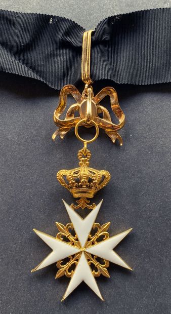 Ordre de Malte - Set of three: a knight's...