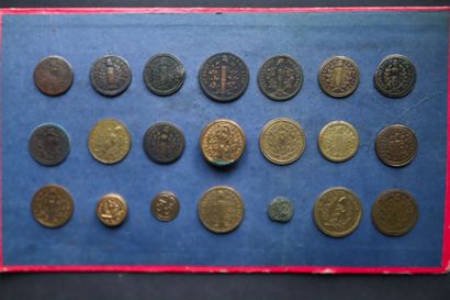 Revolution - Lot of buttons including: infantry...