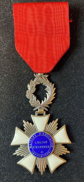 Légion d'honneur - Maison d'éducation, IIIe...
