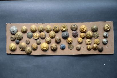 Navy - Lot of troop and officer buttons from...