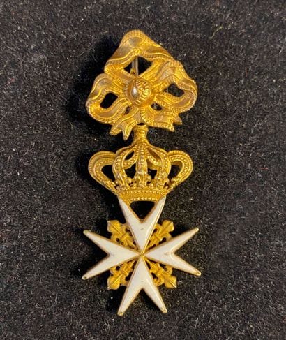 Ordre de Malte - Gold and enamel knight's...