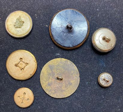 Varia - lot of 7 buttons: Revolution 1790,...