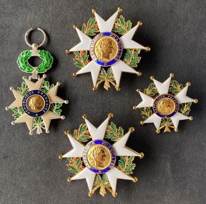 Légion d'honneur - Ve République, lot de...