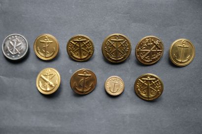Navy - Lot of troop and officer buttons from...