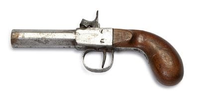 Pistolet à coffre à percussion. 
Canon à...