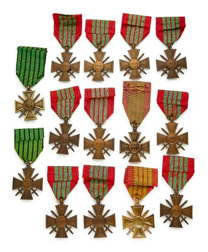 World War II - Set of fourteen War Crosses:...