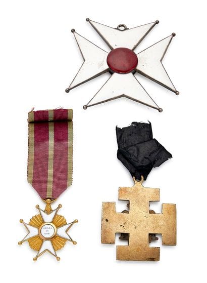 Franc-Maçonnerie - Lot de trois bijoux d'inspiration...