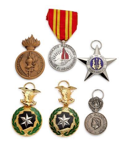 Gabon - Lot de six : deux Médailles militaires,...