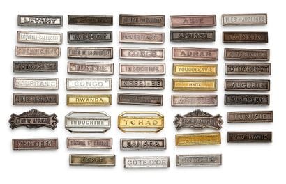 Colonial Medal - Set of forty-three clasps:
-...
