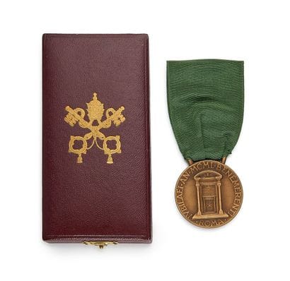 Saint-Siège - Médaille Benemerenti pour l'année...