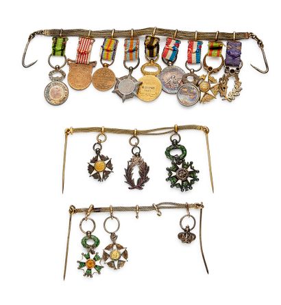 Set of fourteen miniatures on a gala chain:...