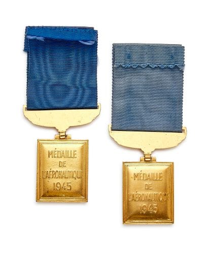 Two Aeronautics Medals, 1945, in gilded bronze...