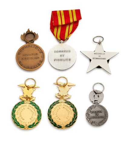 Gabon - Lot de six : deux Médailles militaires,...