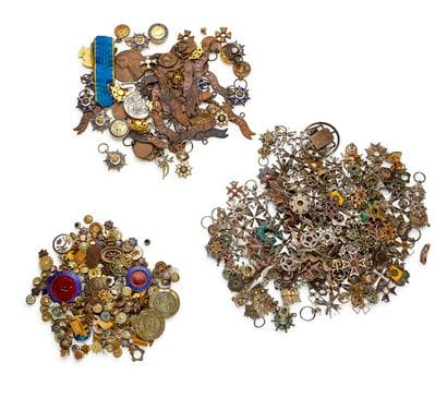 A large collection of miniature decorative...