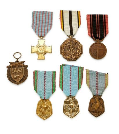 World War II - Set of seven standard-sized...