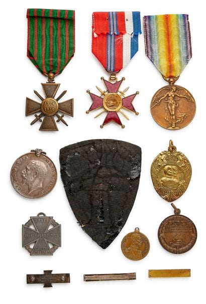 ORDERS AND DECORATIONS OF THE WORLD

World...