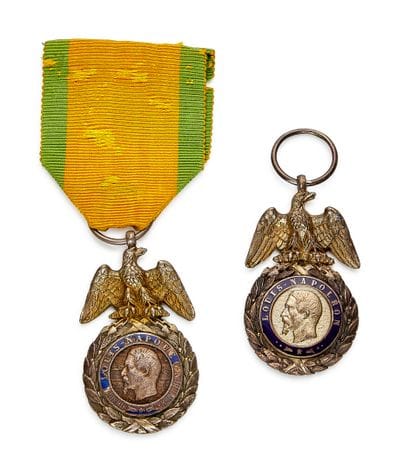 SECOND EMPIRE
Médaille militaire, deux médailles...
