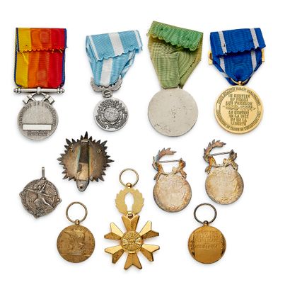 Civil decorations, set of eleven medals in...