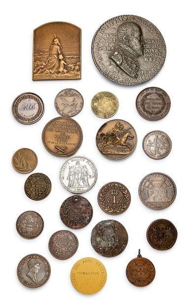 Médailles de table, jetons et monnaies -...