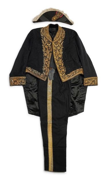 Ensemble de grande tenue d'un ambassadeur...