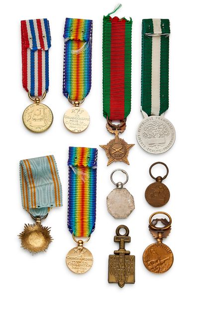 Set of ten miniatures: Order of the Liberation,...